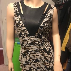 Ladies Sleeveless Top Size L